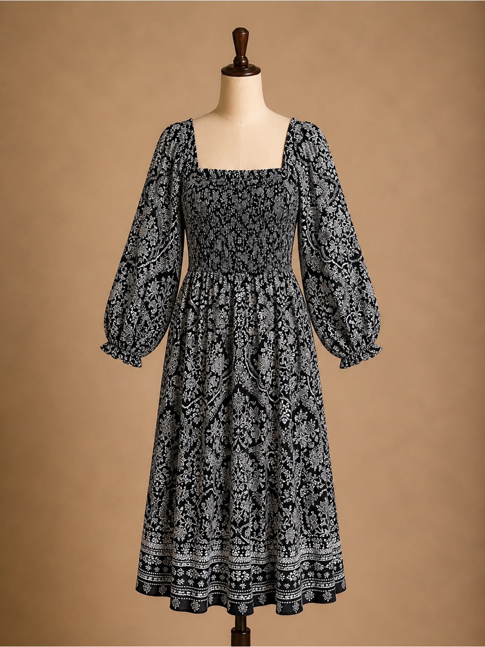The Pioneer Woman Black and White Floral Square-Neck Midi Dress